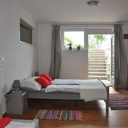 Apartma Romana Spodnji Otok Ngoại thất bức ảnh
